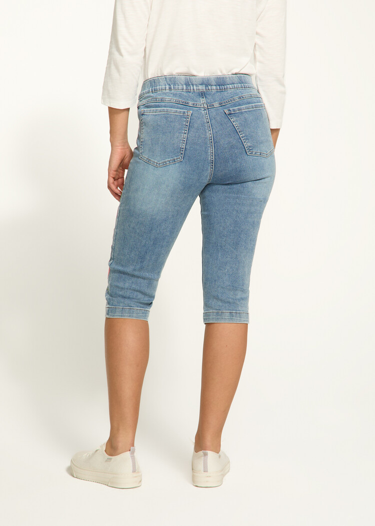 French Dressing Jeans French Dressing  Pull-On Pedal Pusher Jeans W/ Embroidered Detail 2210669