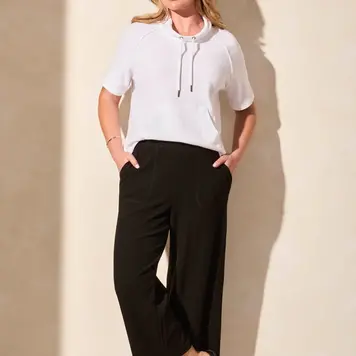 Tribal Tribal 2049O Textured Pull On Capri with Pockets