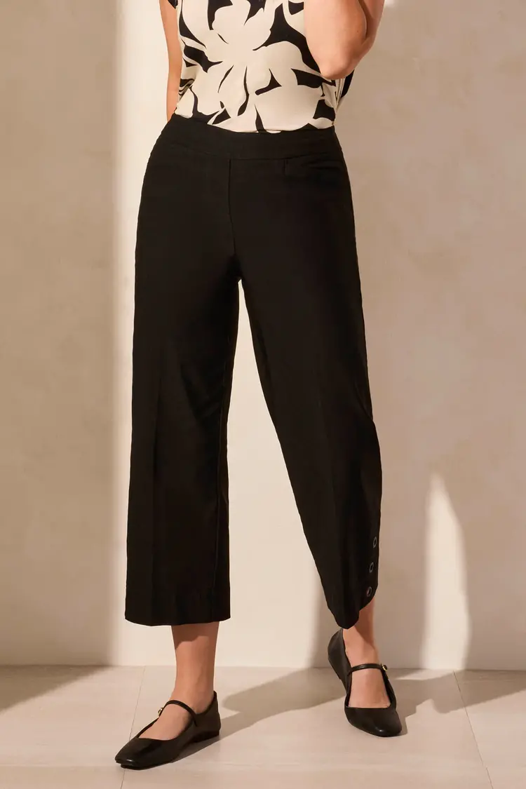 Tribal Tribal 2055O Flatten It Pull On Capri with Eyelets