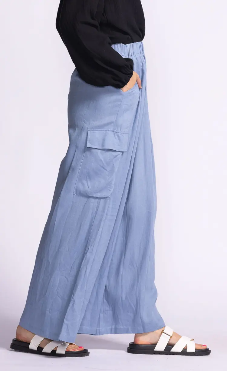 Pink Martini Pink Martini Alana Wide Leg Flowy Pant W/ Cargo Pockets 240520