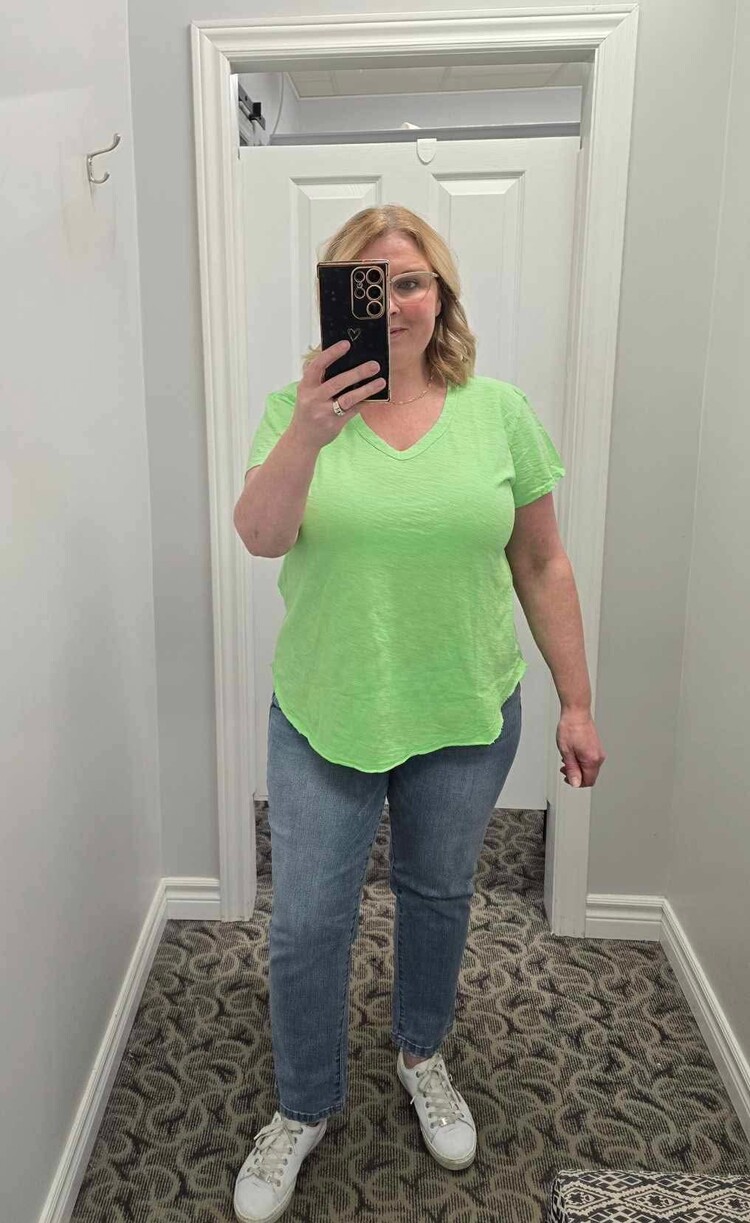 Mododoc Mododoc v-neck tee w. Curve hem 41E-95743