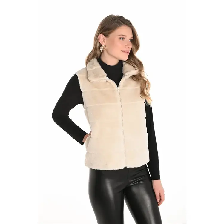 Frank Lyman Frank Lyman faux fur vest 253871