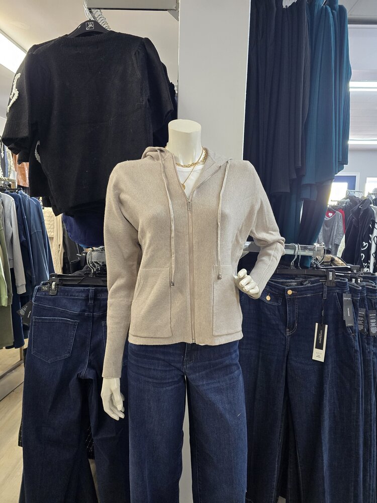 Eternelle Eternelle Zip Up Sweater 25105