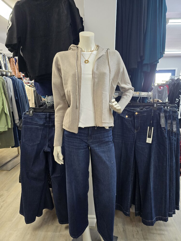 Eternelle Eternelle Zip Up Sweater 25105