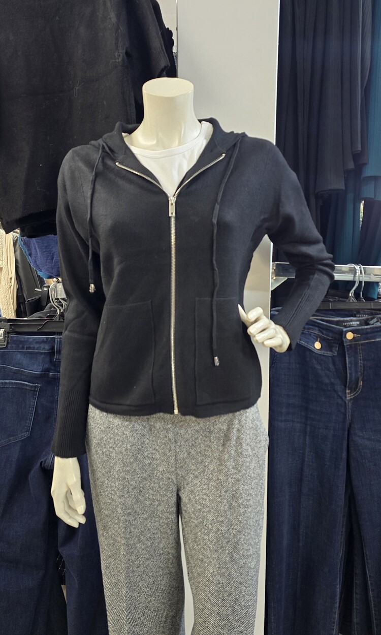 Eternelle Eternelle Zip Up Sweater 25105