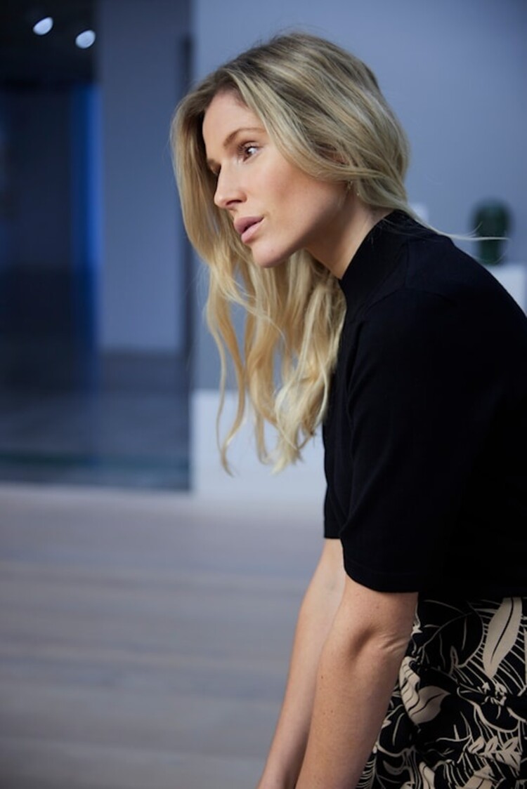 Sunday Sunday 6713 Short Sleeve Mock Neck Top