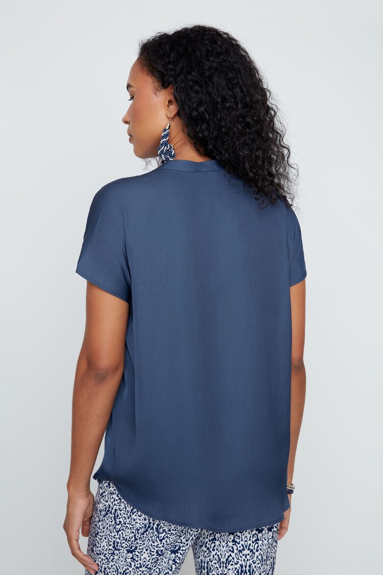 Renuar Renuar short sleeve air flow collarless blouse R5016