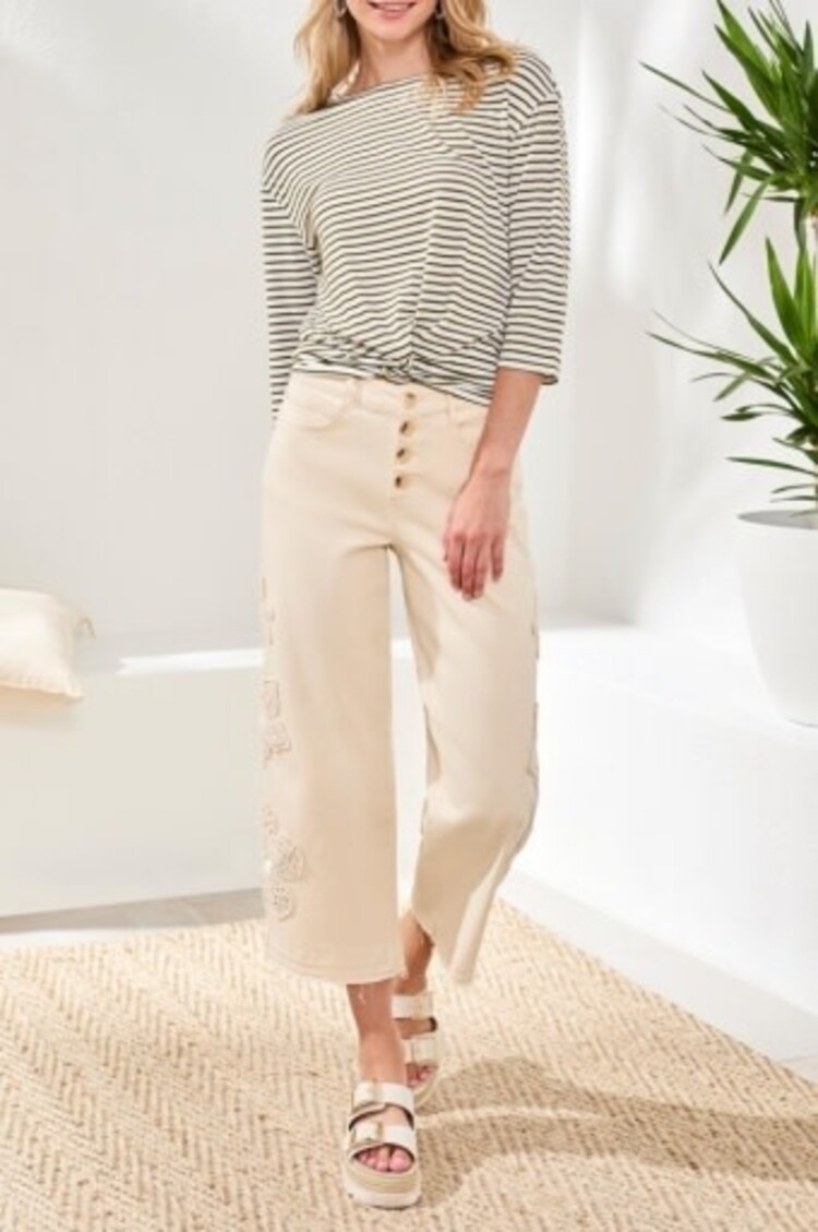 Tribal AUDREY BTN FLY WIDE CROP W/CROCHET-ECRU