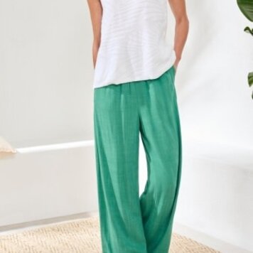 Tribal SLVLESS V NECK SWEATER-WHITE