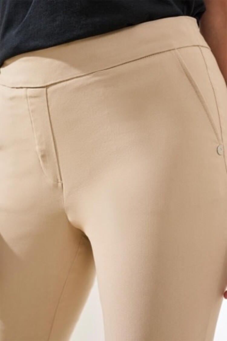 Tribal FLATTEN IT PULL ON CAPRI W/ VENT-BEACH