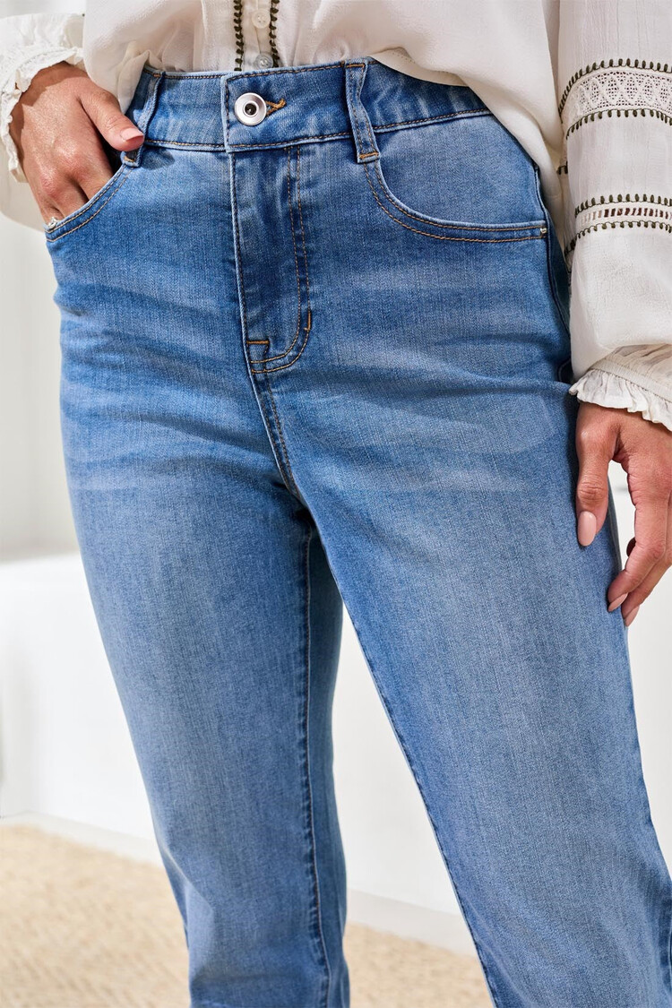 Tribal SOPHIA CURVY HUGGING STRAIGHT ANKLE JEANS