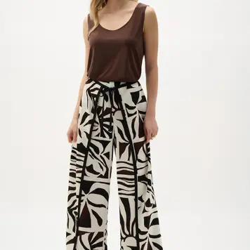 Joseph Ribkoff Joseph Ribkoff Silky Knit Scoop Neck Camisole 251970S26