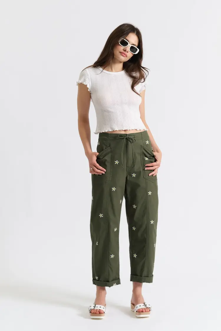 Daze Daze Villa Pant Drawstring Barrel Leg Pant D00116040BG
