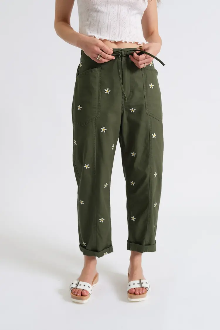 Daze Daze Villa Pant Drawstring Barrel Leg Pant D00116040BG
