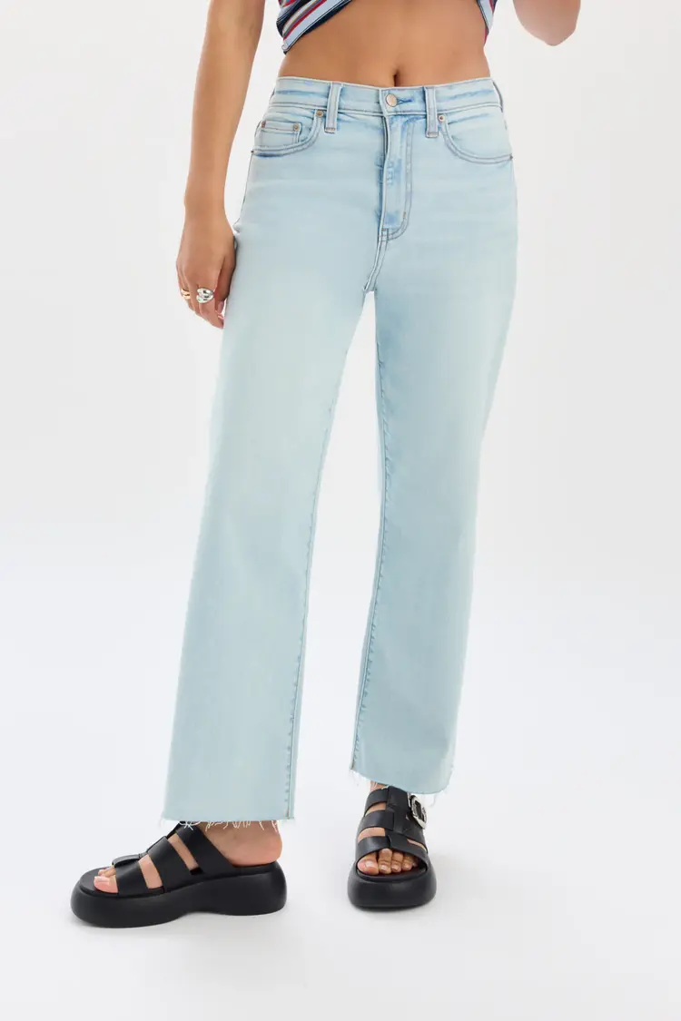 Daze Daze Denim Pleaser- High Rise Wide Ankle Jean D00017181ZZ