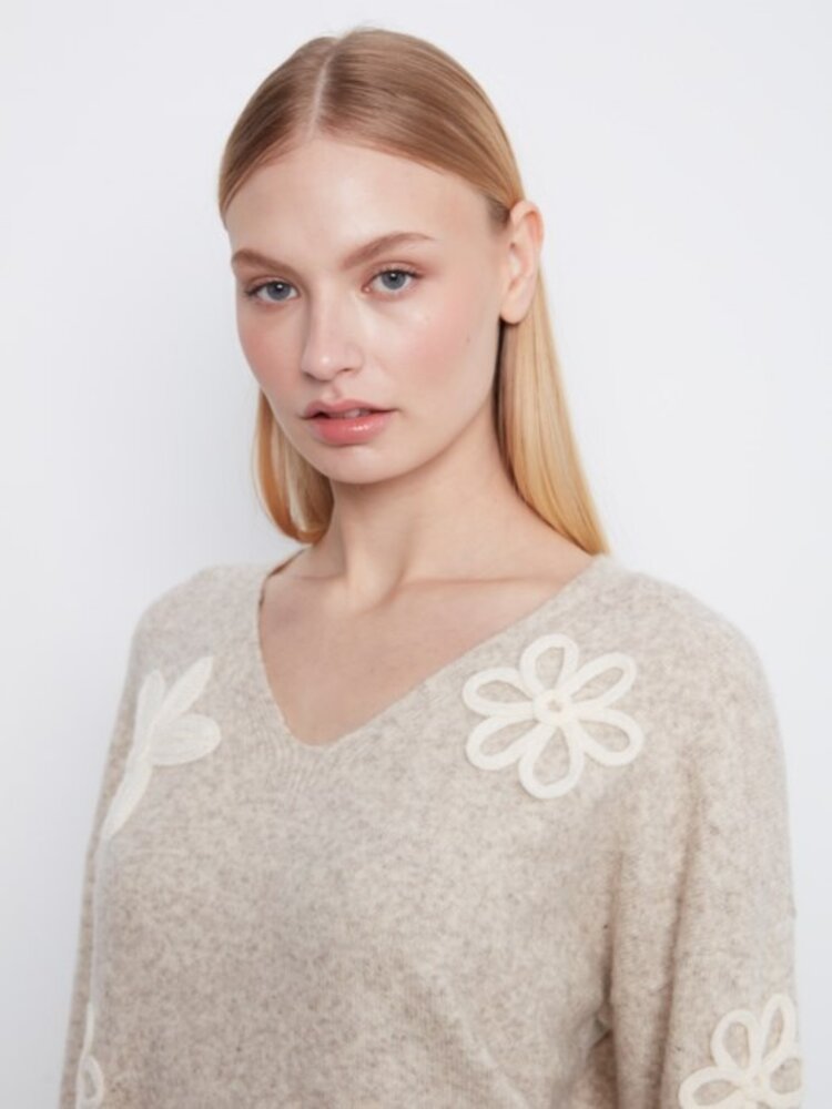 Charlie B Charlie B Long Sleeve Drop Shoulder V Neck Sweater W/ Flower Appliqué C2163