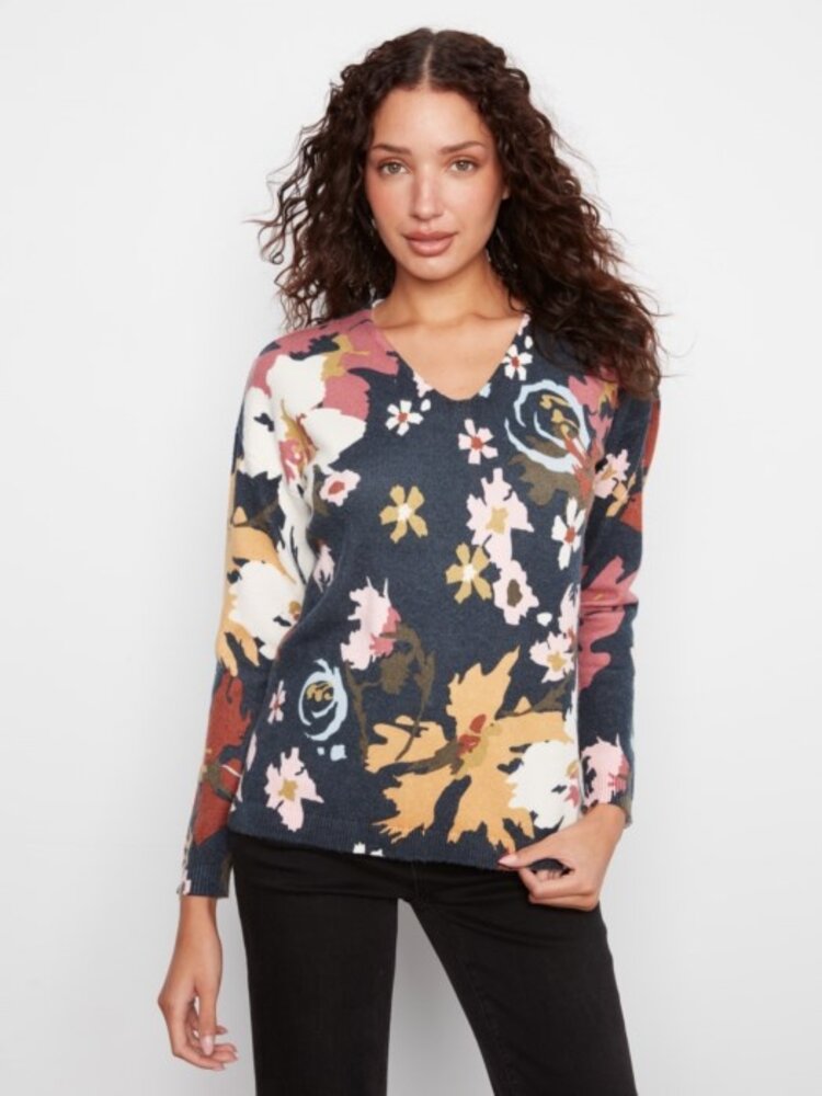 Charlie B Charlie B Printed Plushy V Neck Sweater C2581D