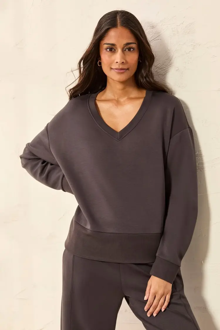 Tribal Tribal Long Sleeve V-Neck Top 3202O