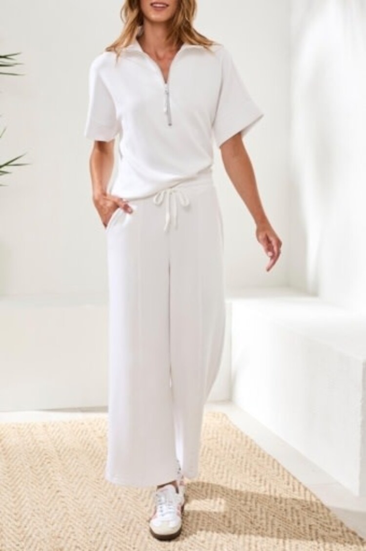 Tribal TECHNO LUX - PULL ON CAPRI W/DRAWCORD-BLACK