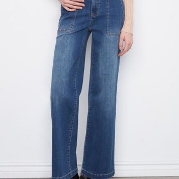 Charlie B Charlie B Wide Leg Jeans With Pockets and Double Front Button C5792