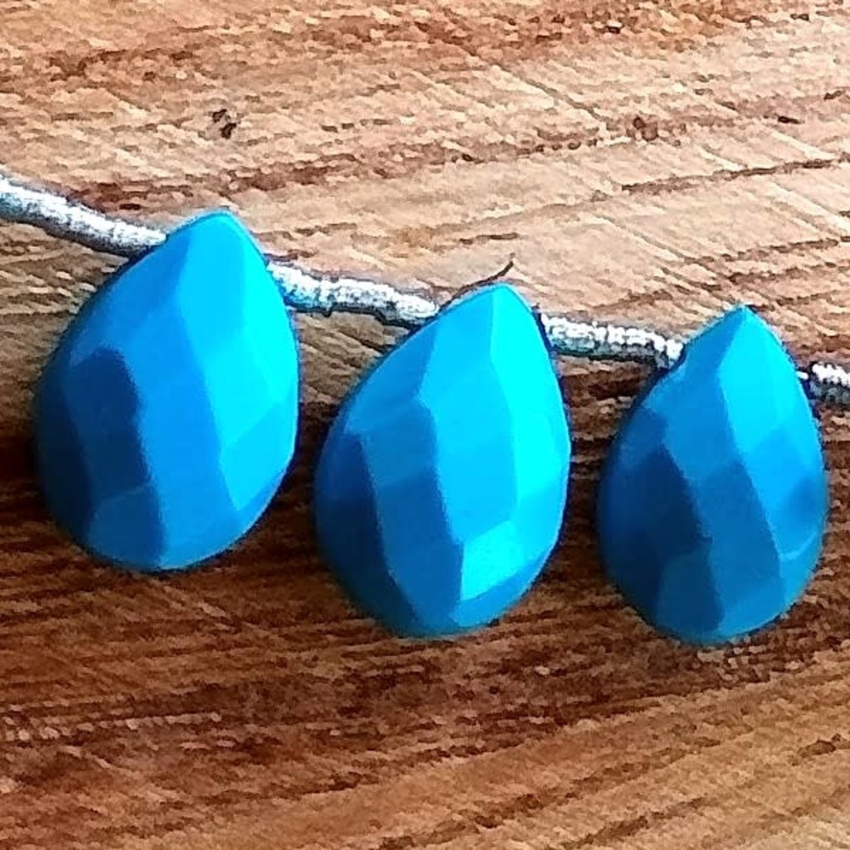 Turquoise Howlite 7x10mm Top Drilled Faceted Briolette Bead