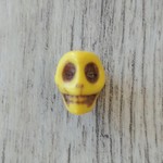 Magnesite Skull Yellow Bead