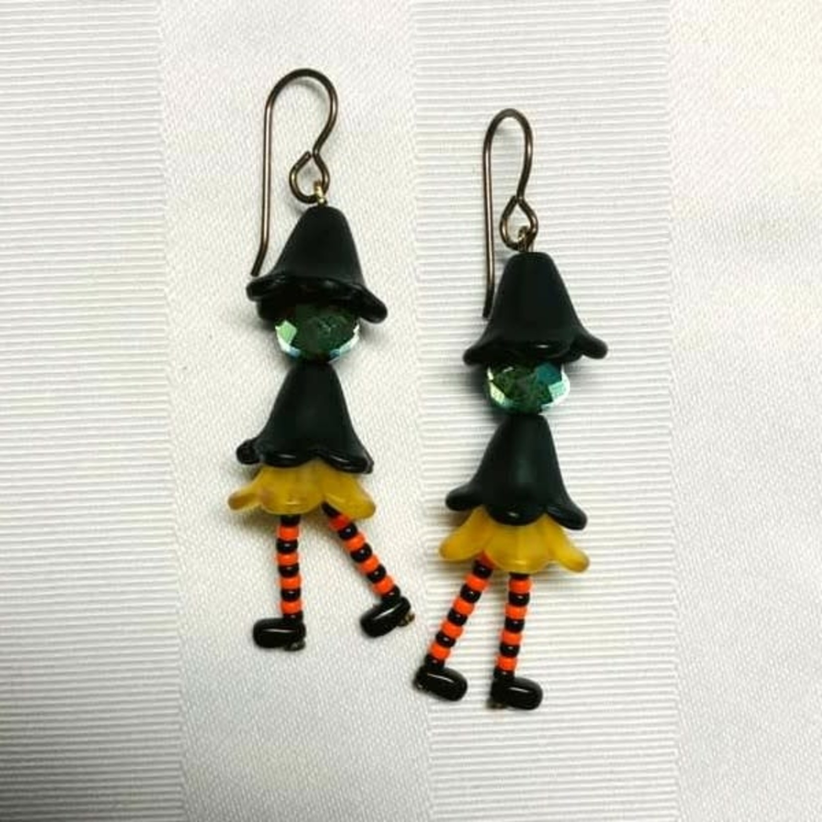Merry Witch Orange Earring Kit