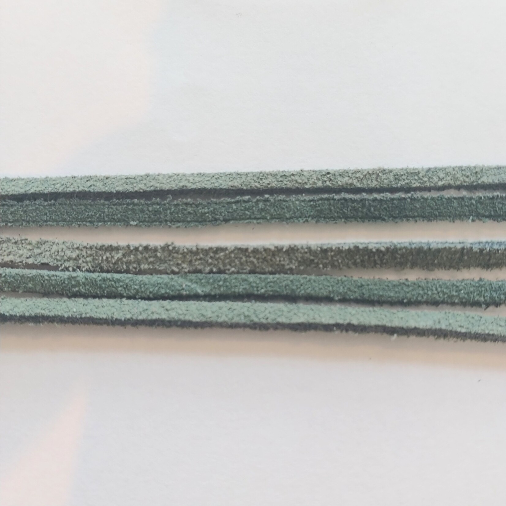 Suede 3.0mm Cord Blue Green - 3 foot length