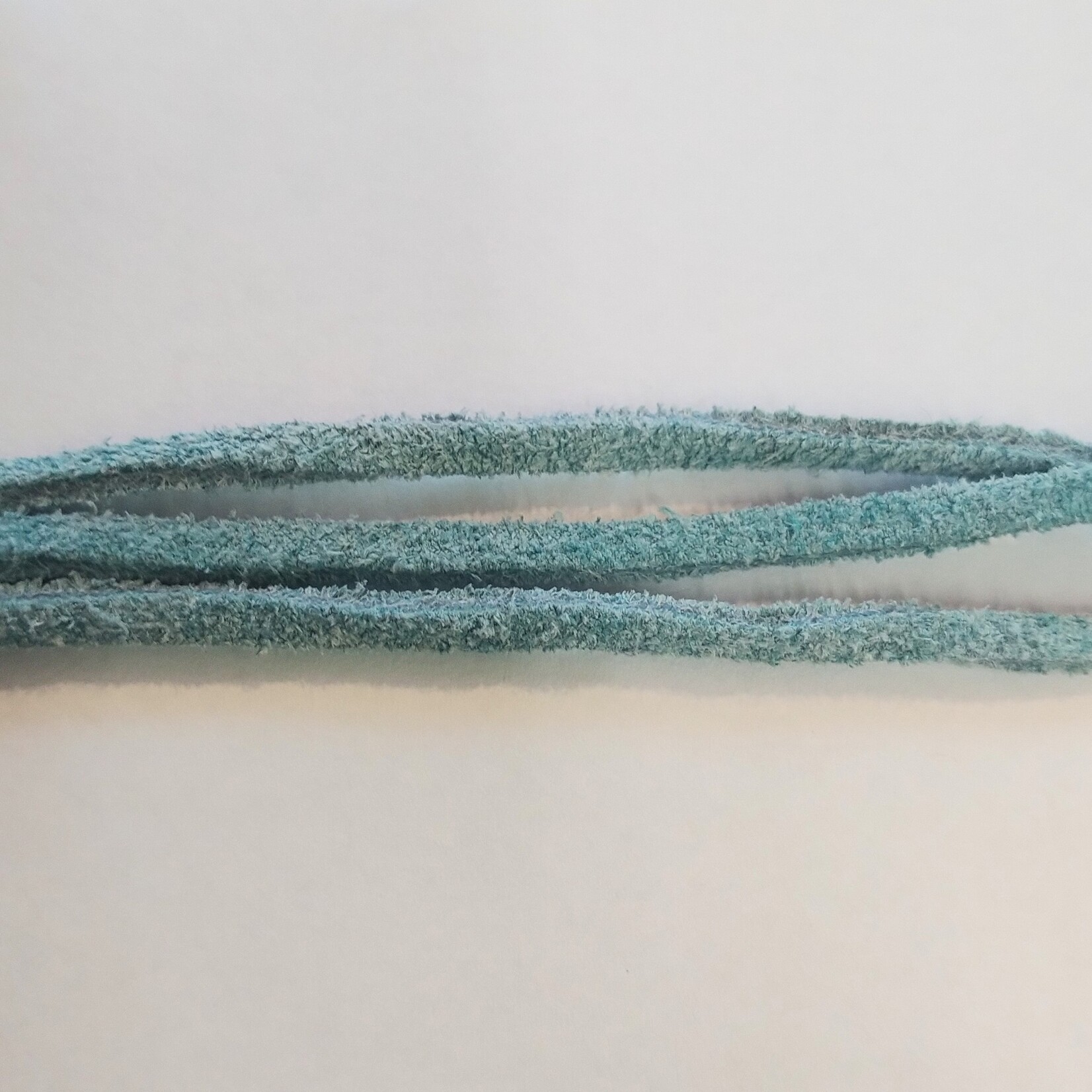 Suede 3.0mm Cord Blue - 3 foot length