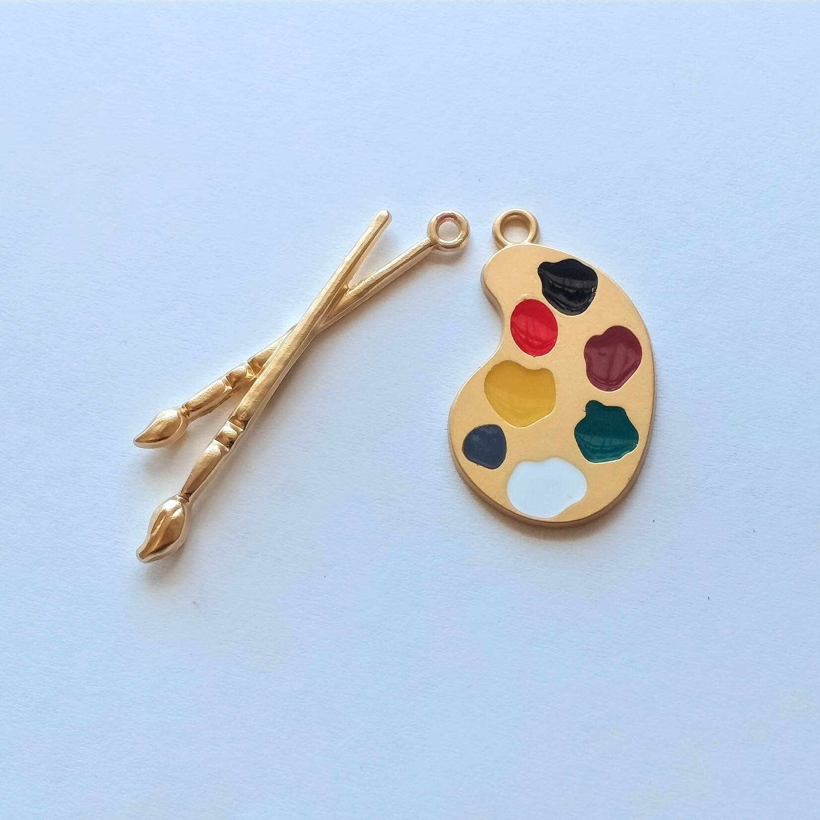 Paint Pallet 32x19mm Gold Plated Enamel Charm