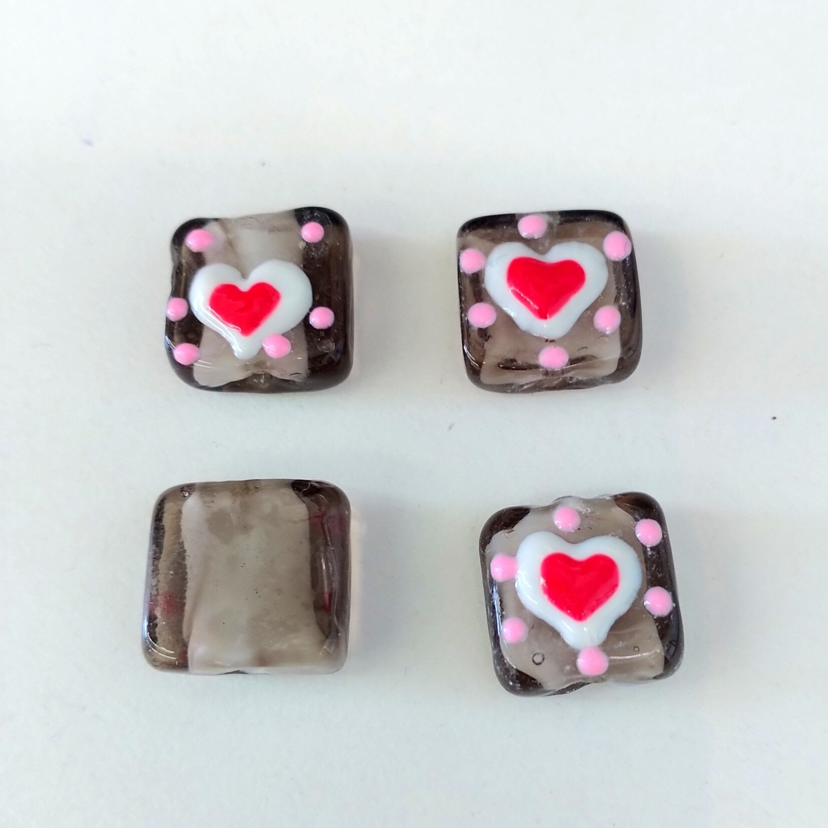 Lampwork Glass 15mm Radiating Heart on Gray Square Bead
