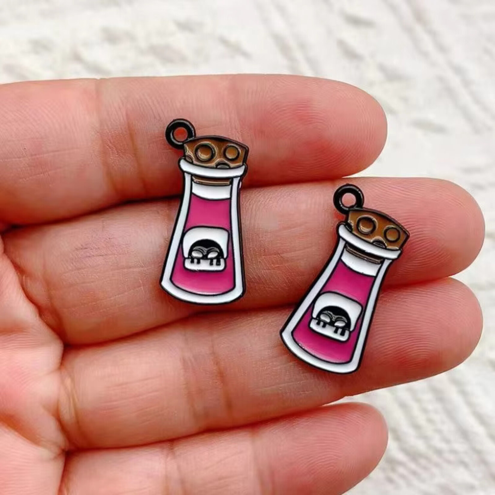 Poisoned Skull Potion Enameled Charm