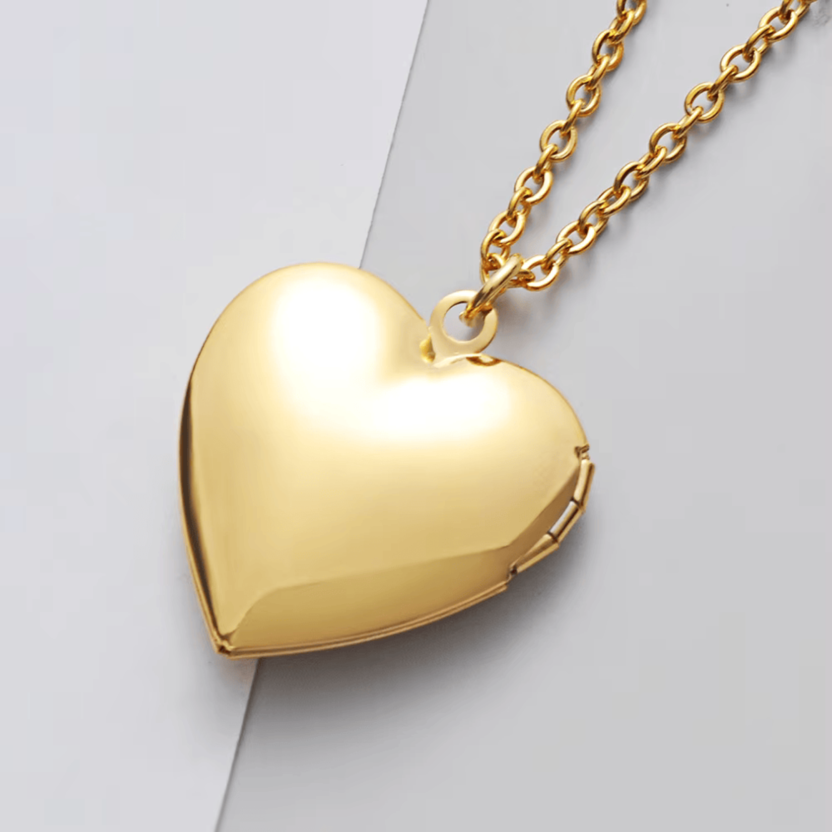 Heart Locket 27mm Necklace Gold - Ready to Wear