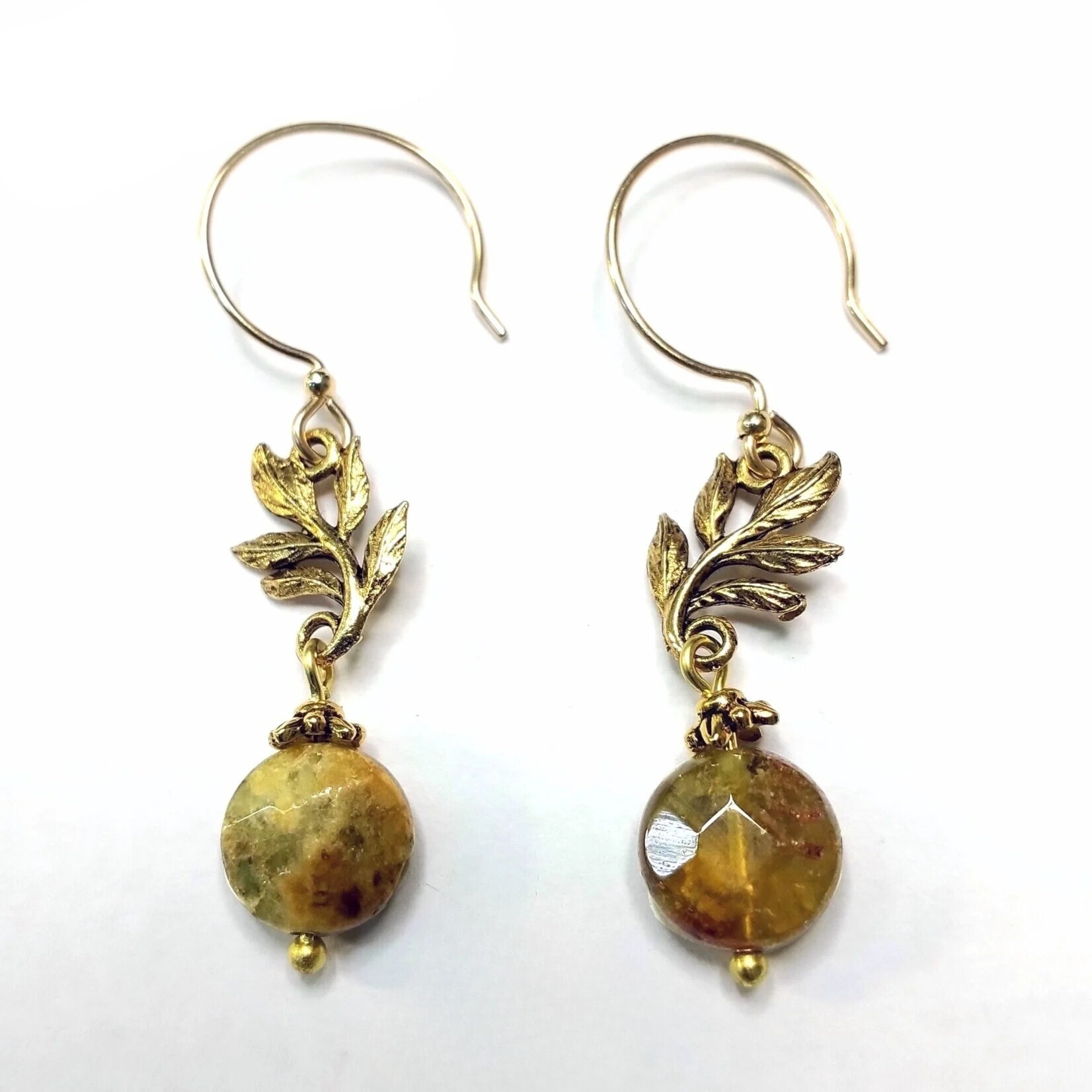 Bead Inspirations A New Leaf Green Garnet Earring Kit