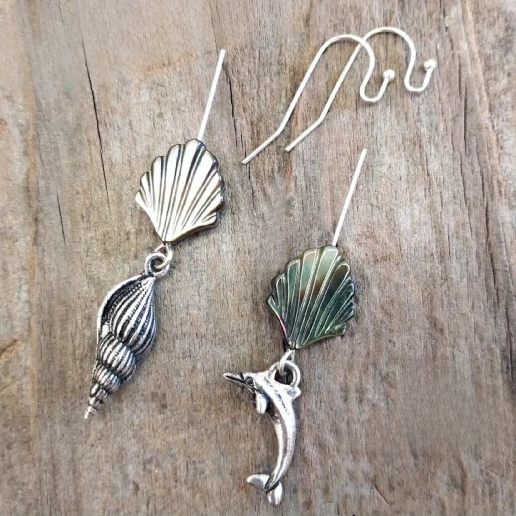 Bead Inspirations Dolphin Playing Earring Kit