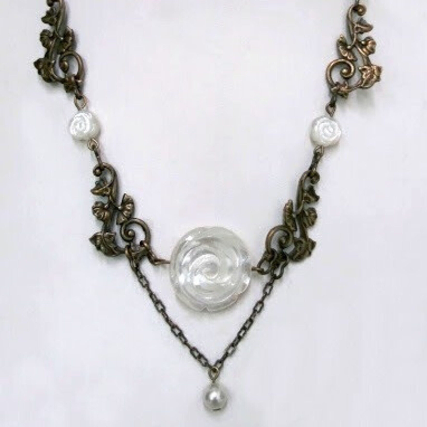 Bead Inspirations White Rose 2 Necklace Kit