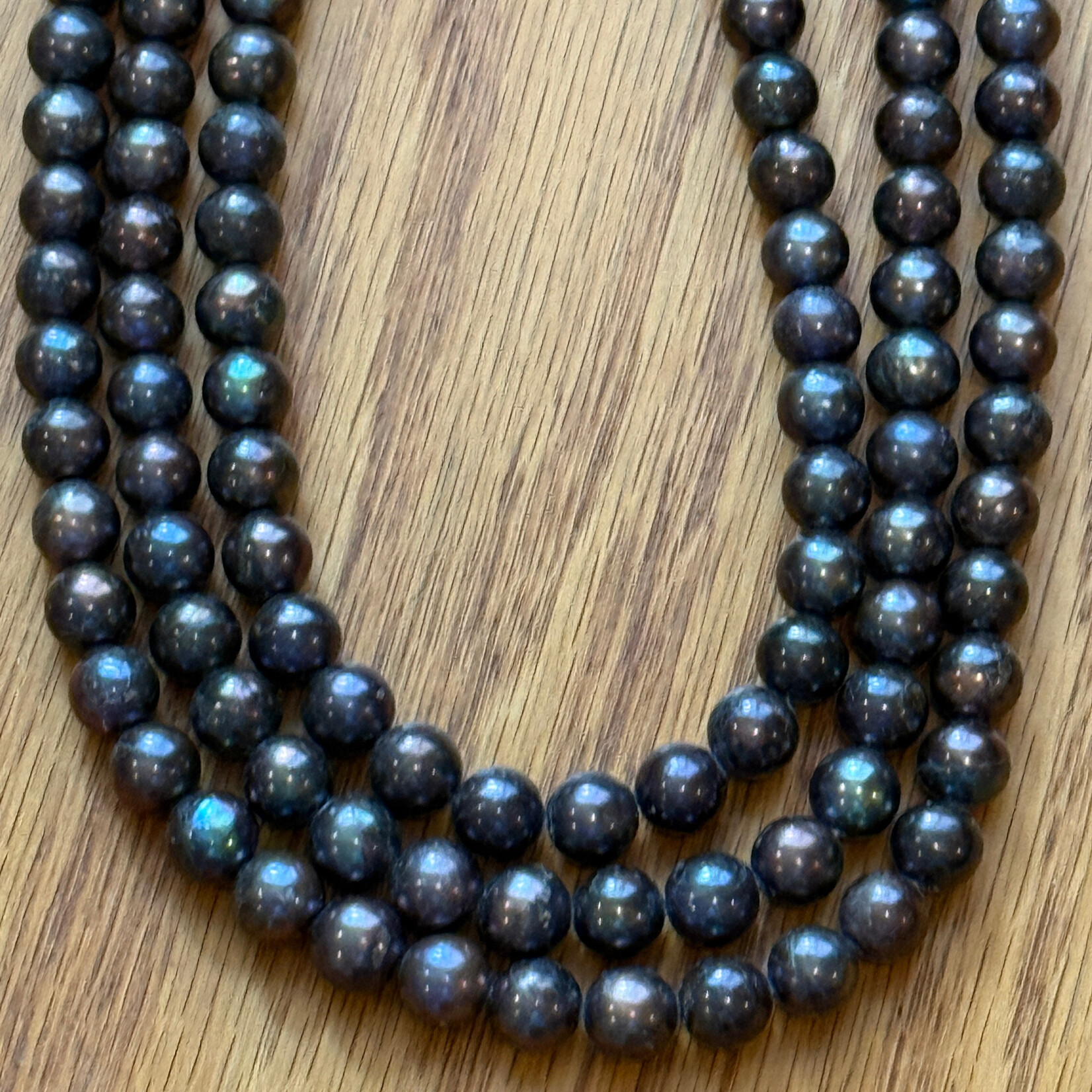 Freshwater Pearl -- Round 6mm Iridescent Peacock Strand