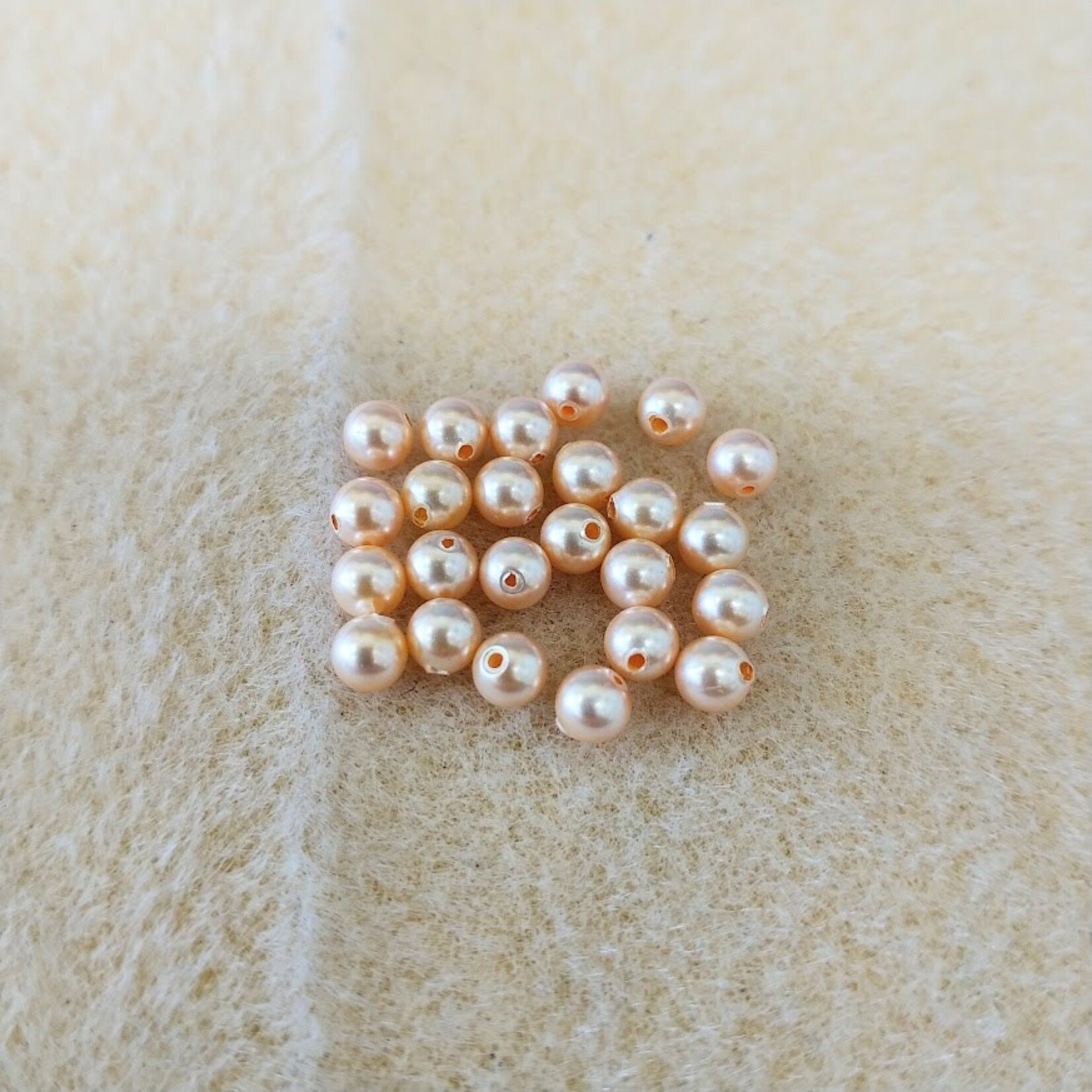 Swarovski Pearl  4mm Round Peach - 20 Pieces