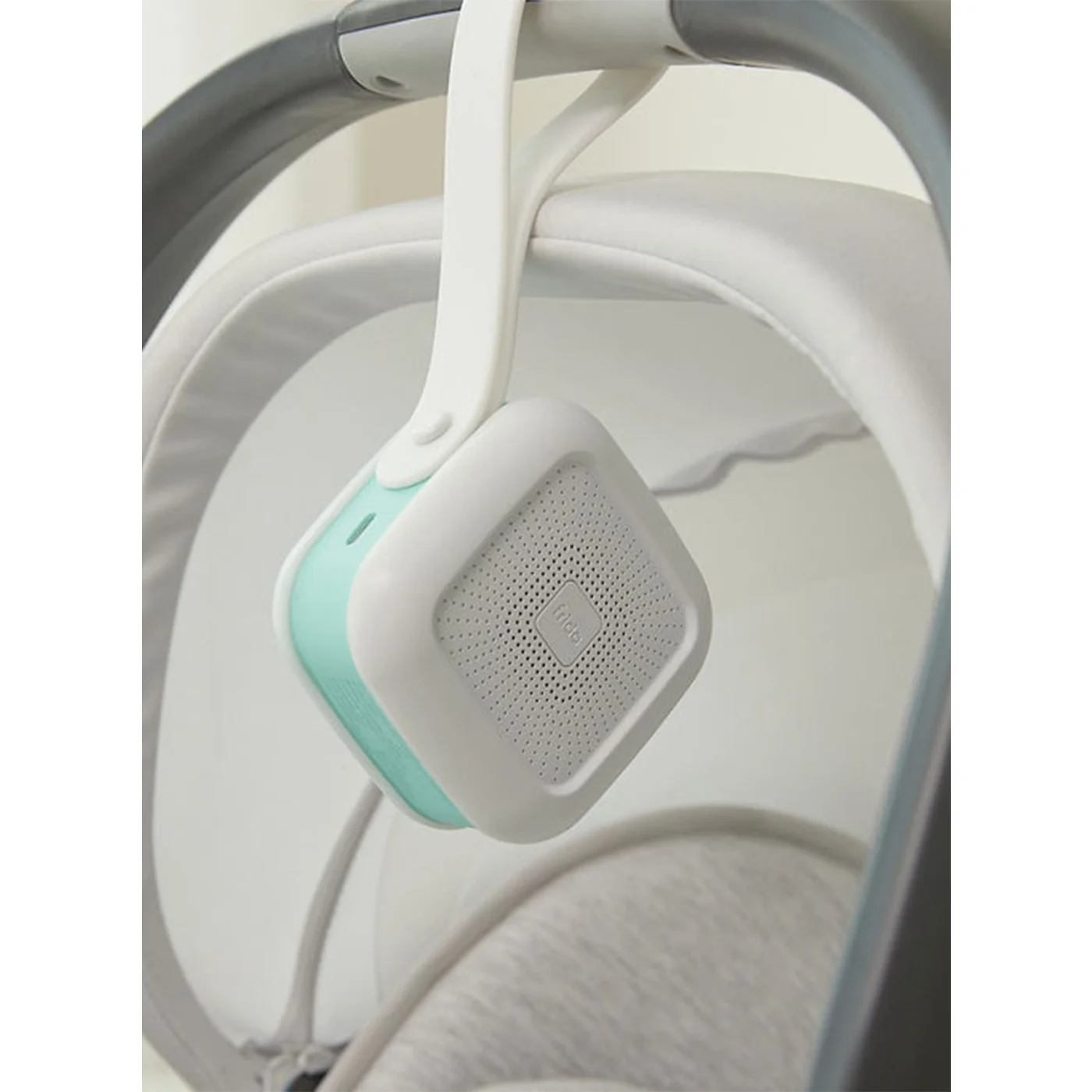 Baby Frida Frida Baby Portable Sound Machine & Nightlight 2 in 1