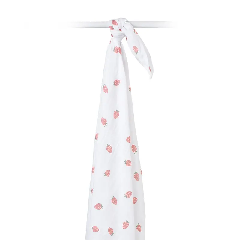 Lulujo Lulujo Muslin Swaddle Strawberries 40" x 40