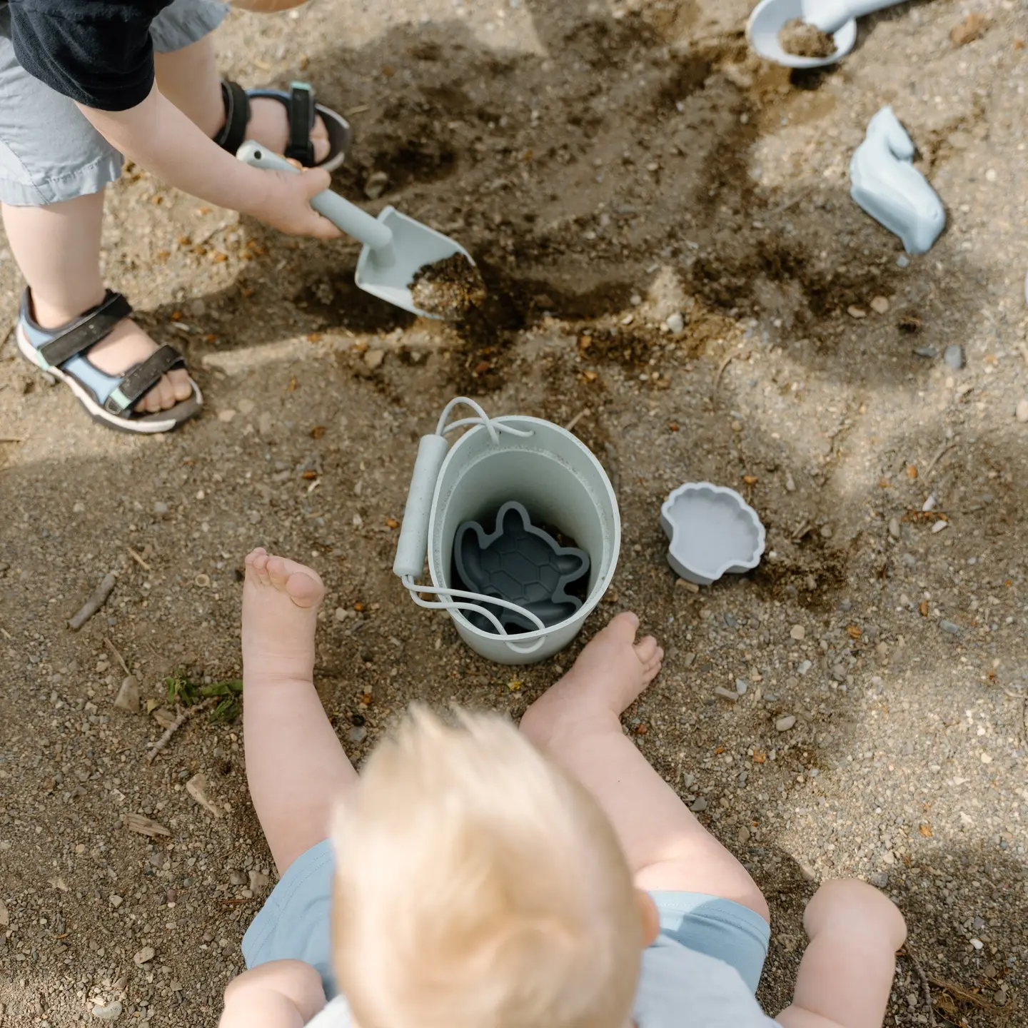 Peaks & Valleys Baby Peaks & Valleys Bucket with Ocean Characters Seafoam