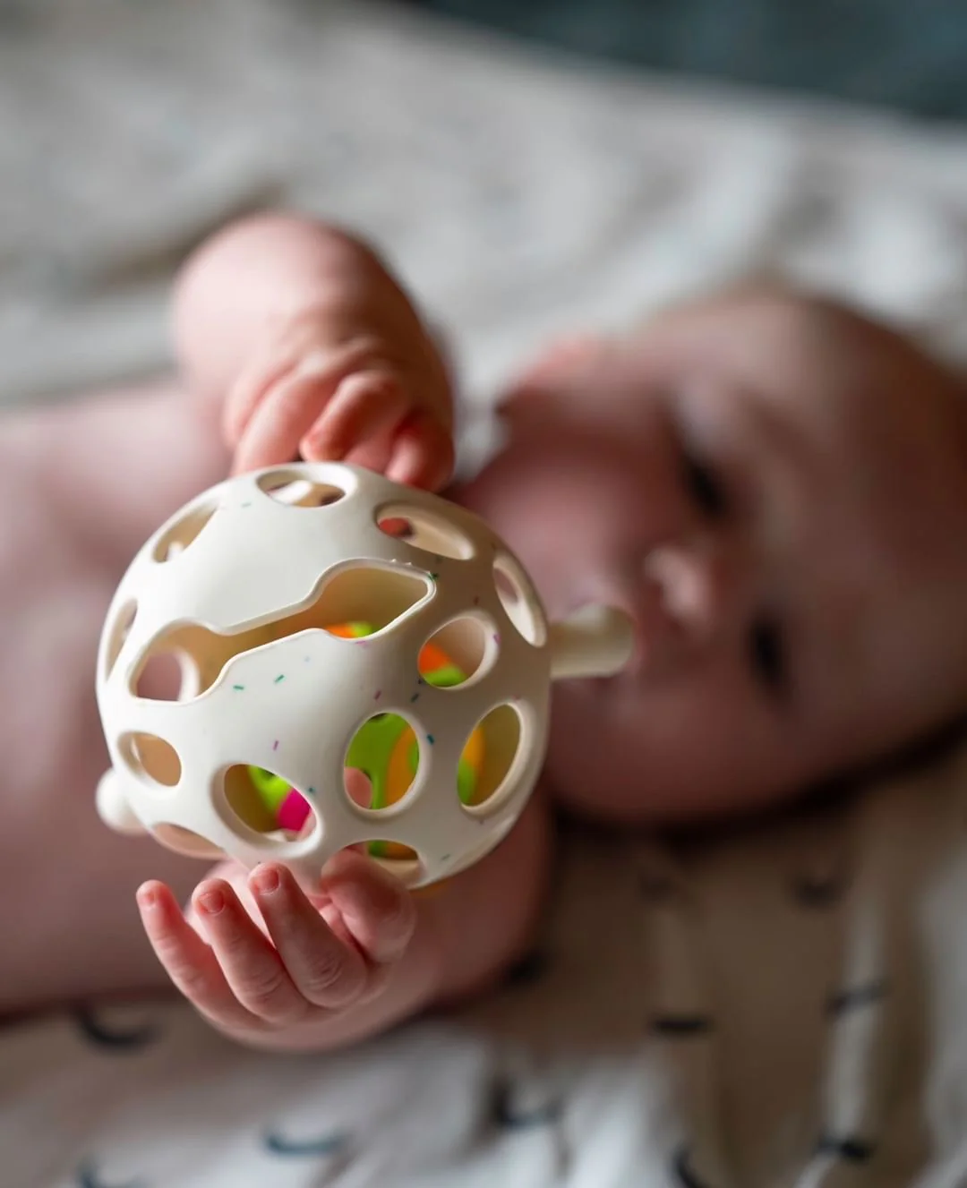 Peaks & Valleys Baby Peaks & Valleys Baby Clucky Chew Buddy Snow