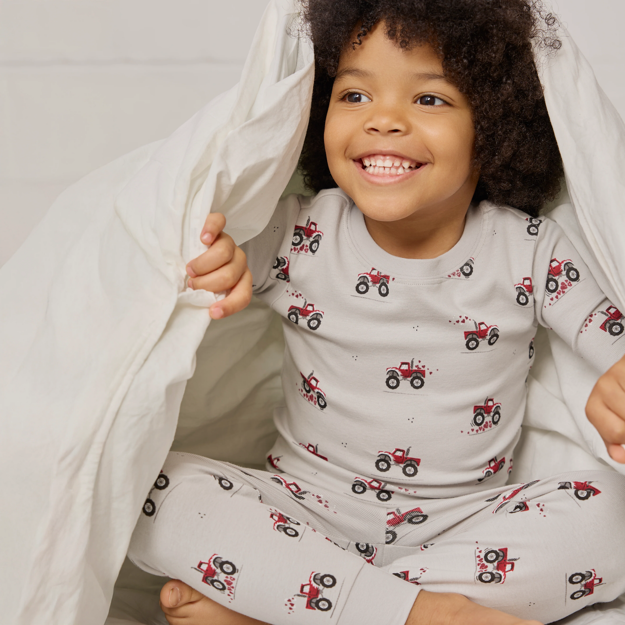 Petit Lem Petit Lem 2pc LS Pajamas AOP Heart Trucks Light Grey