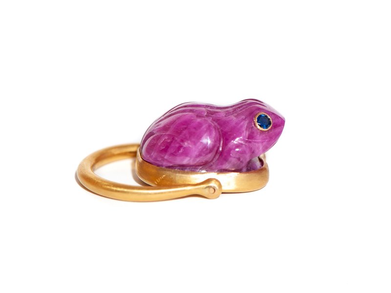 MUNNU THE GEM PALACE RUBY FROG RING WITH SAPPHIRE EYES