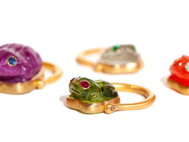MUNNU THE GEM PALACE RUBY FROG RING WITH SAPPHIRE EYES