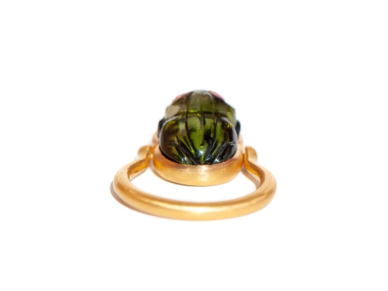 MUNNU THE GEM PALACE GREEN TOURMALINE FROG RING WITH RUBY EYES