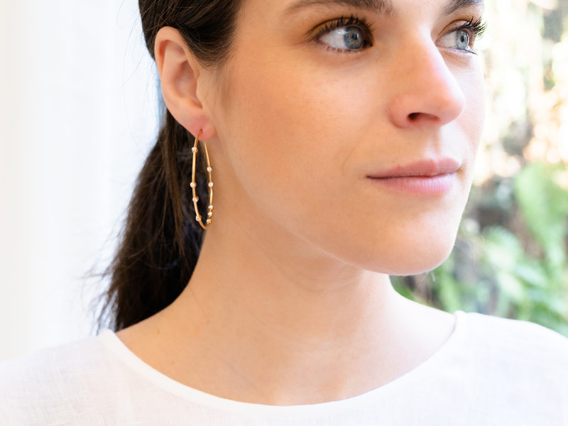 UNIFORM OBJECT DIAMOND FLOAT HOOPS