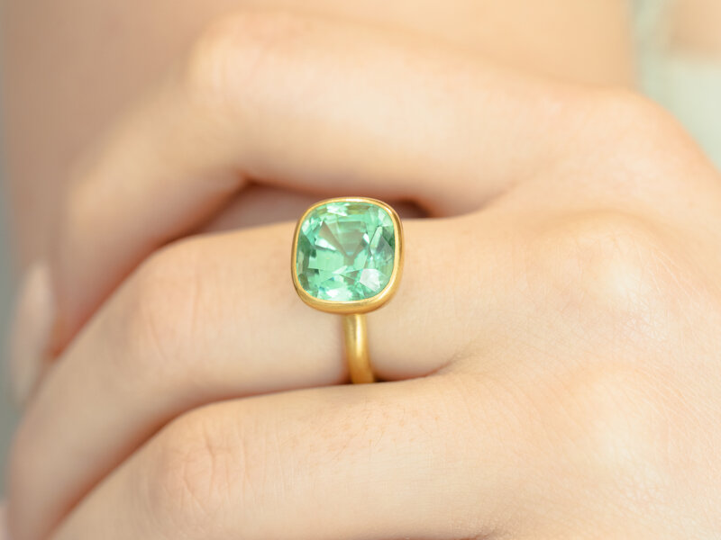 MARIE HÉLÈNE DE TAILLAC GREEN TOURMALINE PRINCESS RING