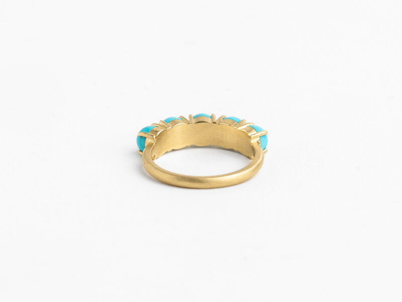 IRENE NEUWIRTH CABOCHON GUMBALL RING