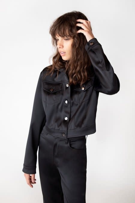 CROPPED CYRA JACKETS - Max-N-Co